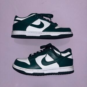 Nike Dunk Lows "Pine Green"